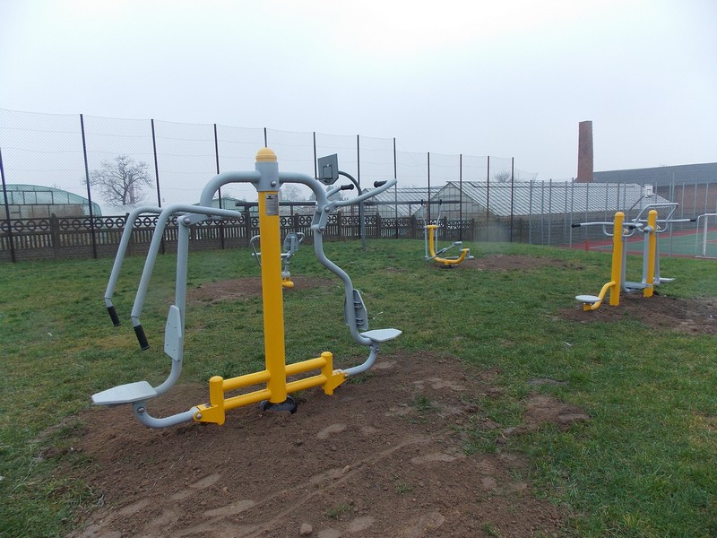 Siłownie plenerowe Opat&oacute;wek zdjęcie 2